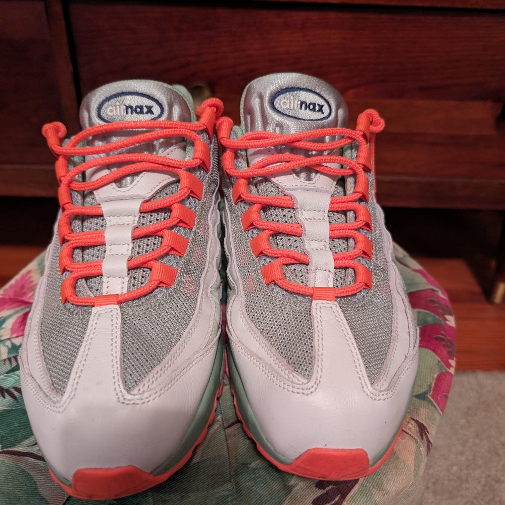 Nike Air Max 95' mens 8.5 custom colorway